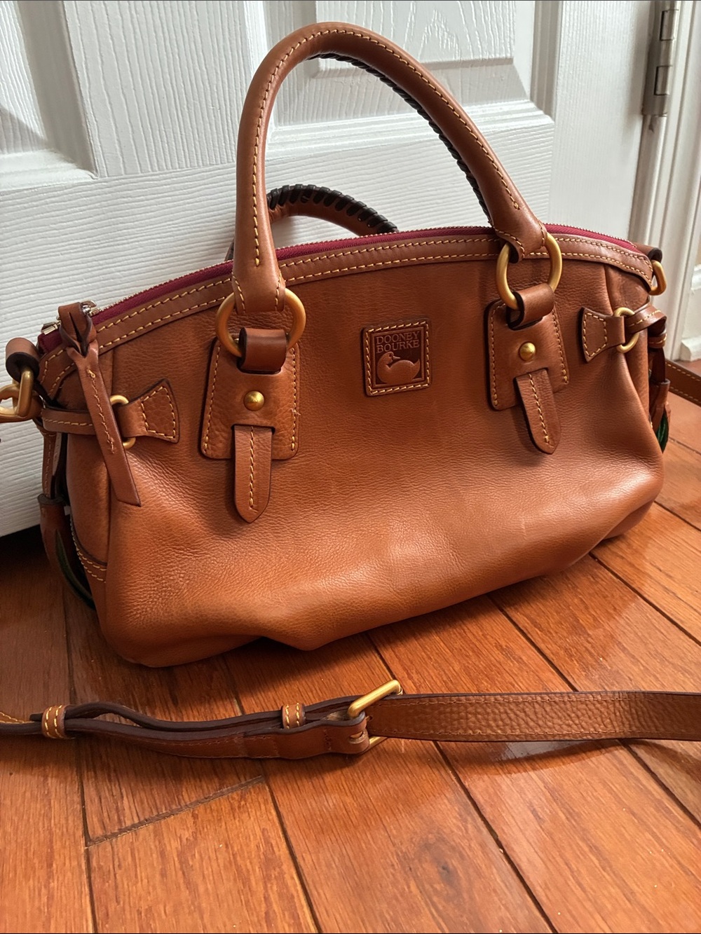 NWOT Classic Tan Leather Satchel Handbag